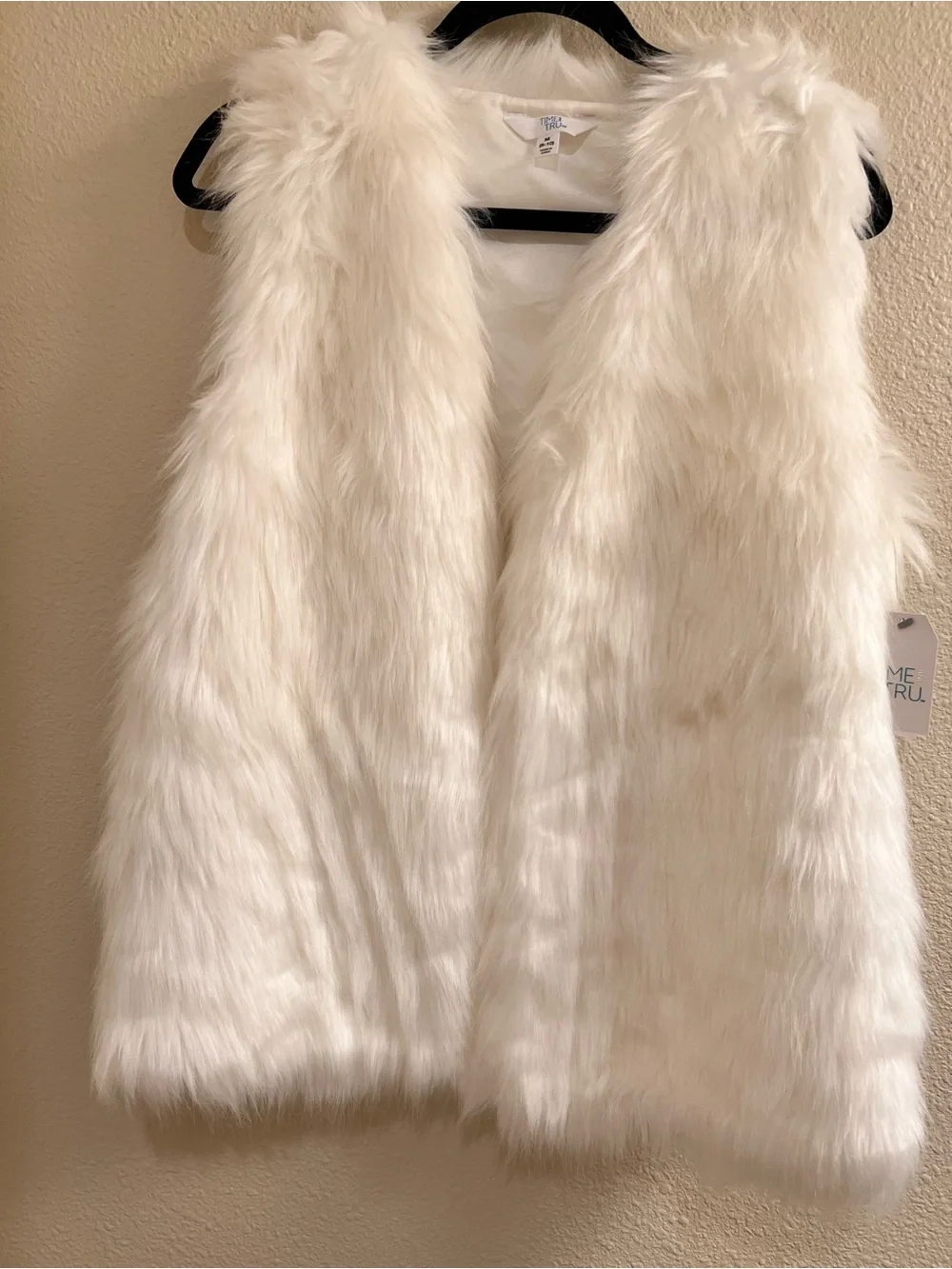 Time and Tru Girls' Cream Faux Fur Vest